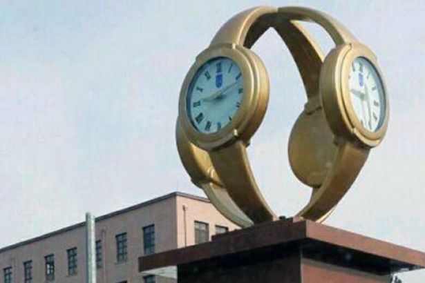Melih Gökçek ve Mansur Yavaş&#039;a Arasında Kol Saati Anıtı Polemiği!