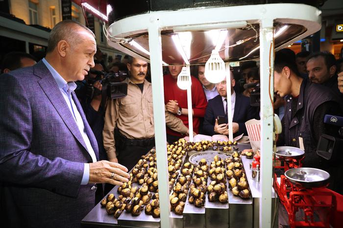 Cumhurbaşkanı Erdoğan, Ak Parti içerisinde YSK kararından rahatsızlık duyanlara kapıyı gösterdi! &quot;Arzu ediyorlarsa istifa etsinler”